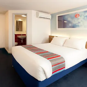 Travelodge Atlantic Wharf Cardiff